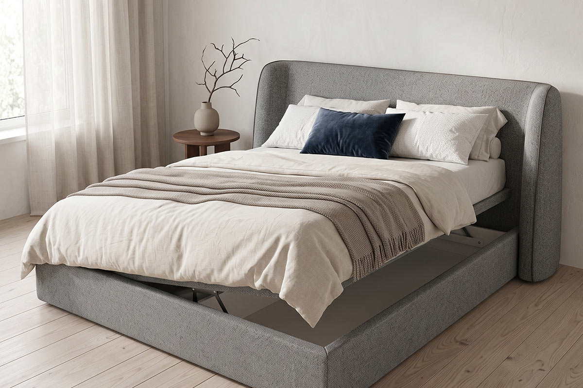 Boxspringbett ohne Bettkasten mit niedrigem Rahmen im hellen Schlafzimmer