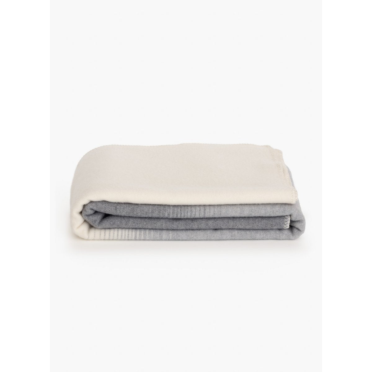 Merino- und Kaschmir-Decke „Silver Cloud“, 200 × 140