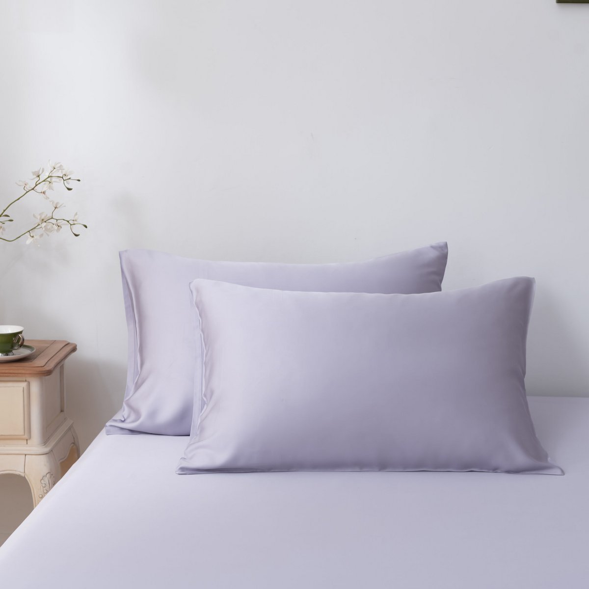 Close-up of Lavender Mist bamboo pillowcases 02