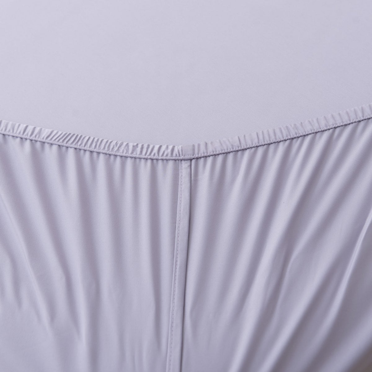 Lavender Mist bamboo fitted sheet showing its elasticated corner