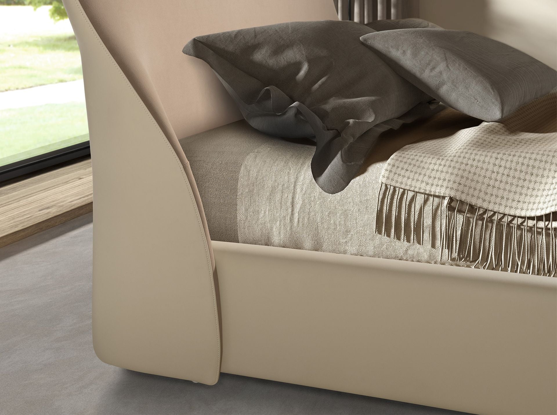 Polsterbett Wuppertal von Maison de Cocon – Samt & Kunstleder, Farbe Creme-Braun, 180x200 cm, Detailansicht